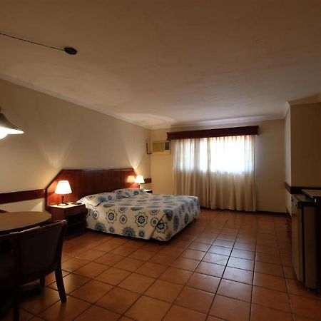 El Pantanal Hotel & Resort Puerto Quijarro  Zewnętrze zdjęcie