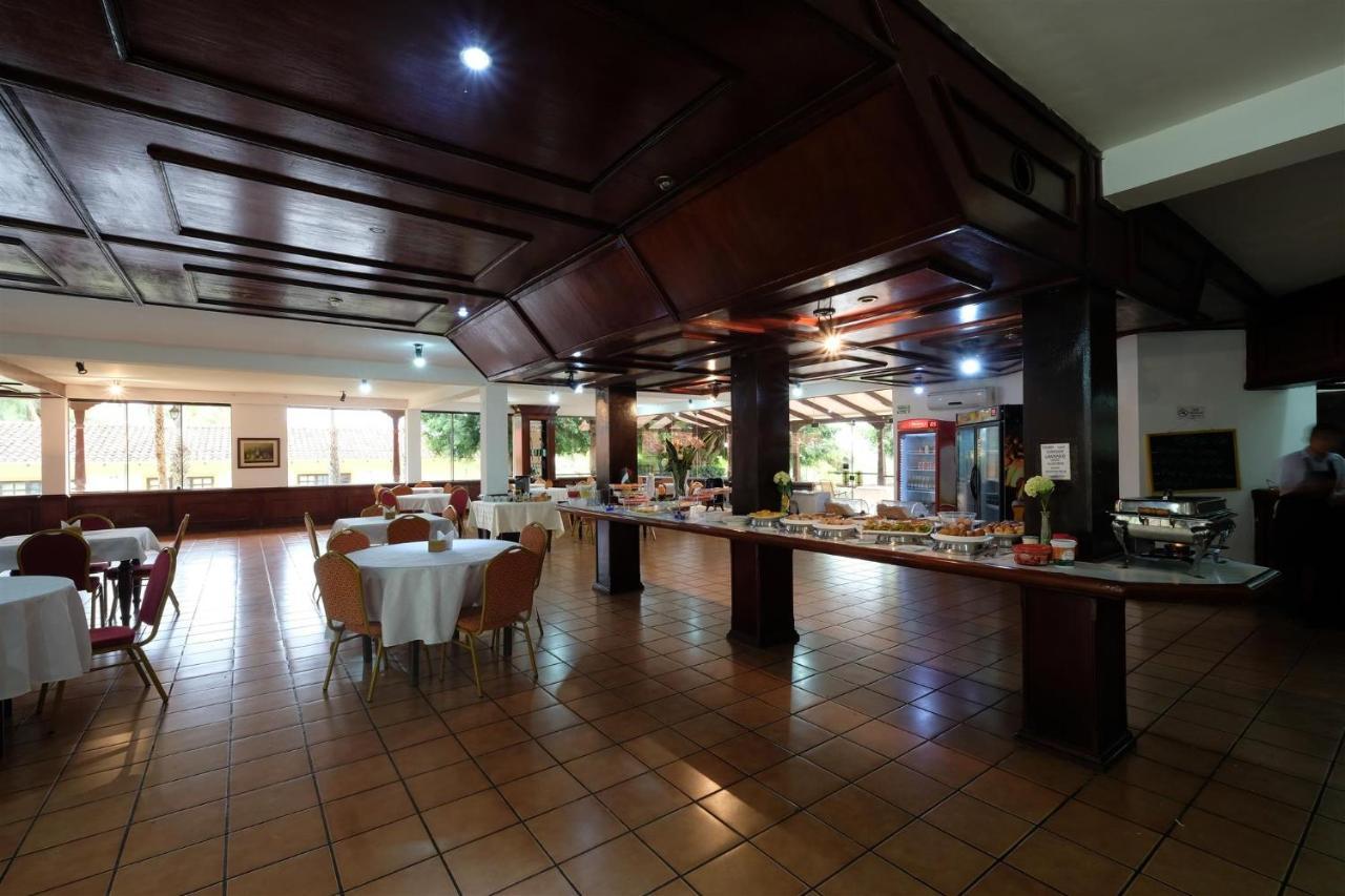 El Pantanal Hotel & Resort Puerto Quijarro  Zewnętrze zdjęcie