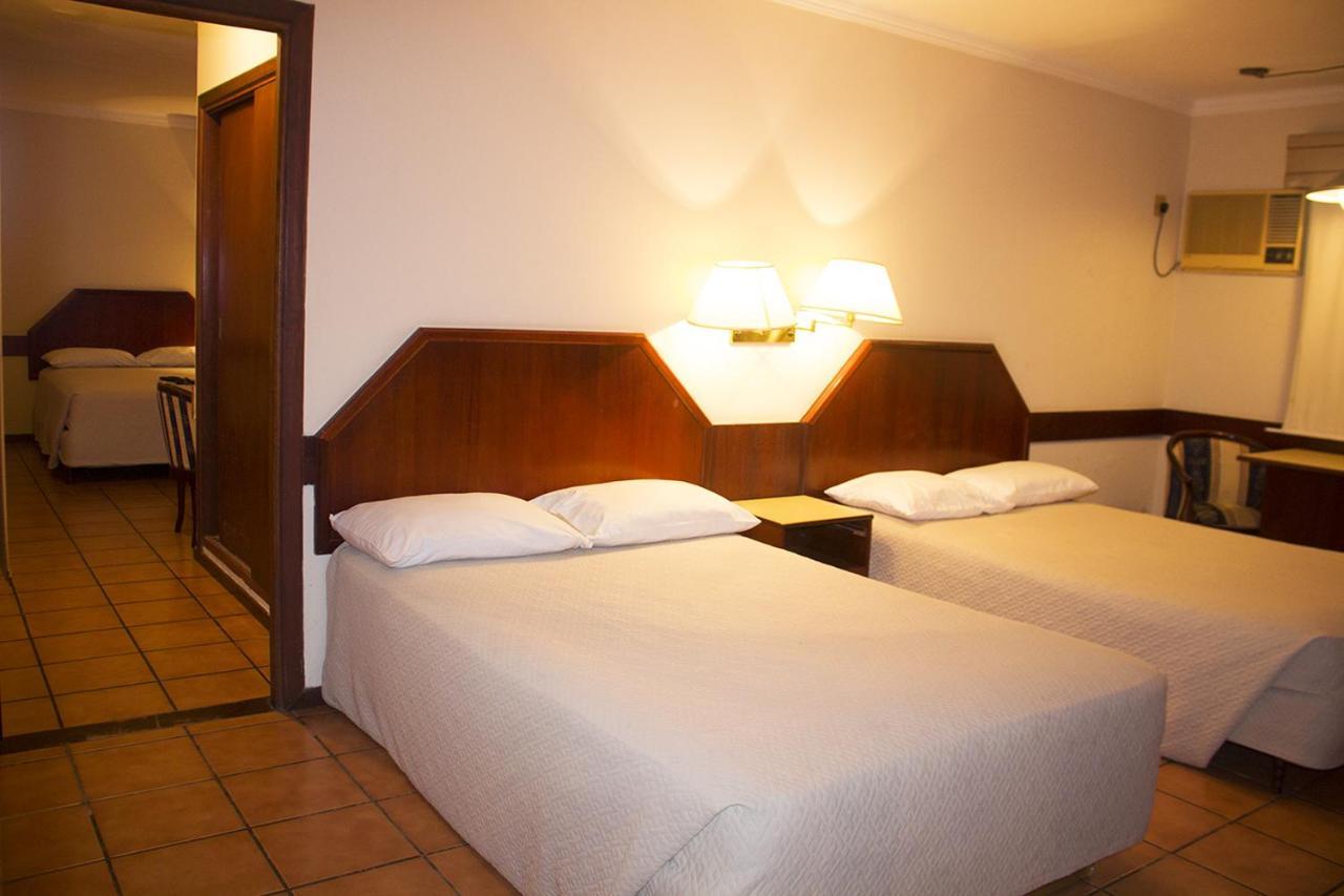 El Pantanal Hotel & Resort Puerto Quijarro  Zewnętrze zdjęcie