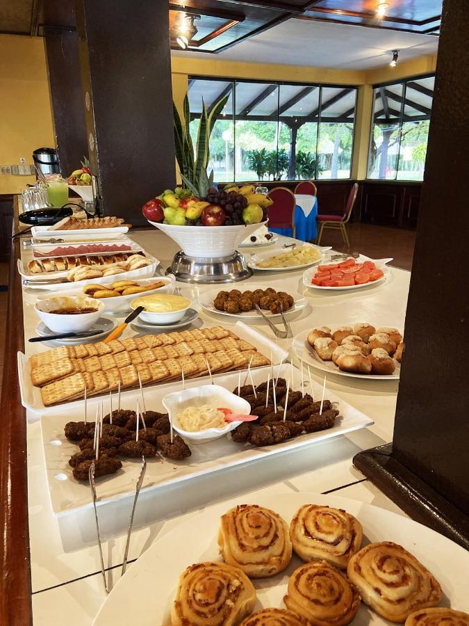 El Pantanal Hotel & Resort Puerto Quijarro  Zewnętrze zdjęcie