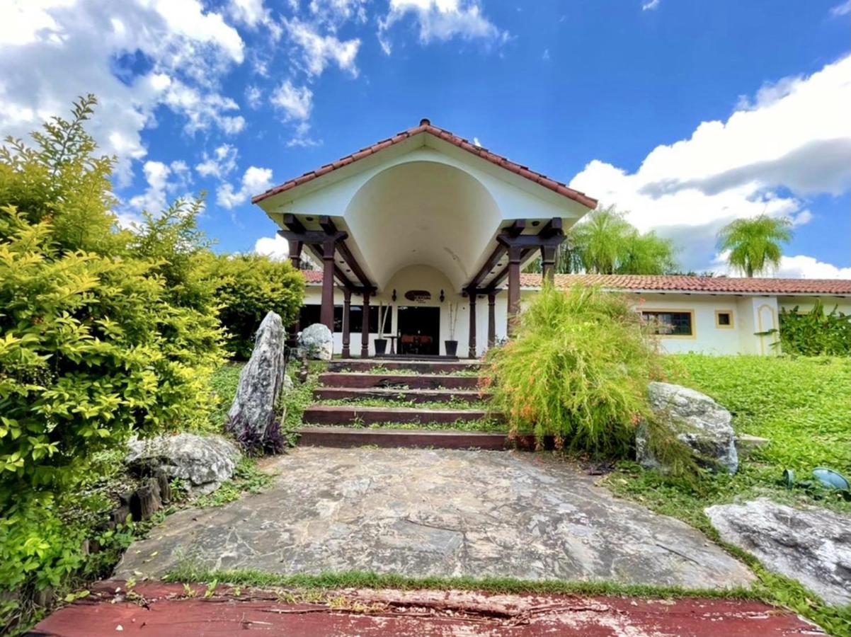 El Pantanal Hotel & Resort Puerto Quijarro  Zewnętrze zdjęcie