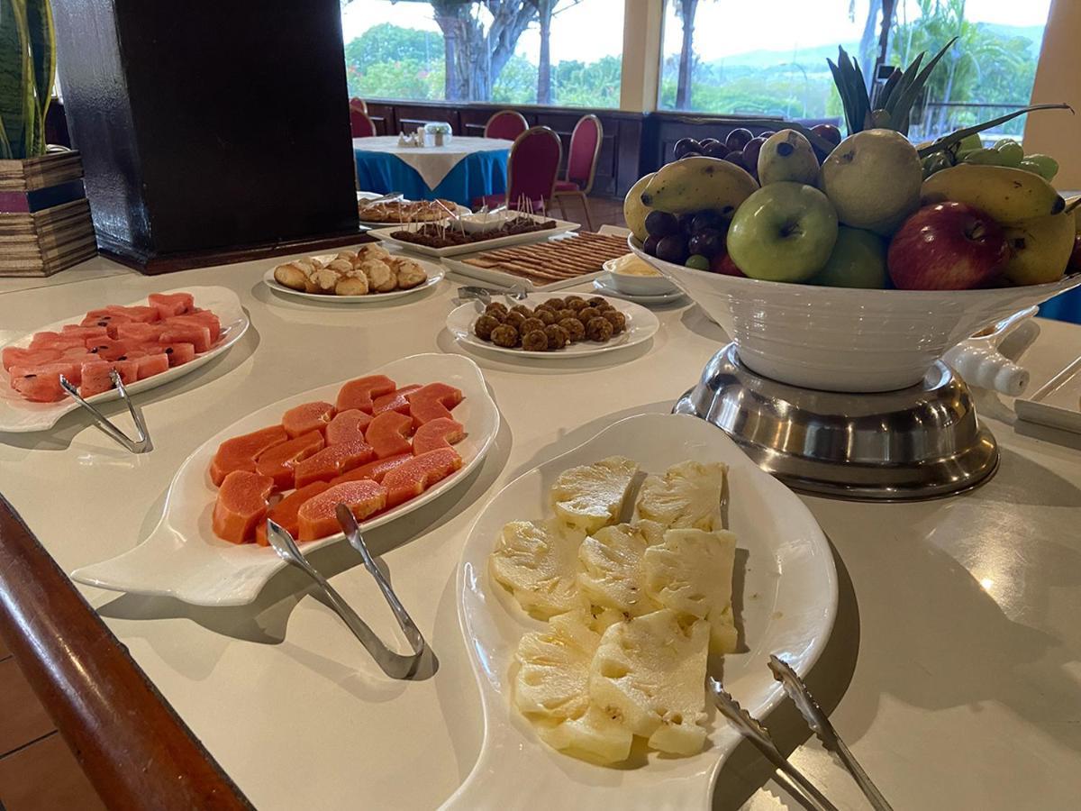 El Pantanal Hotel & Resort Puerto Quijarro  Zewnętrze zdjęcie